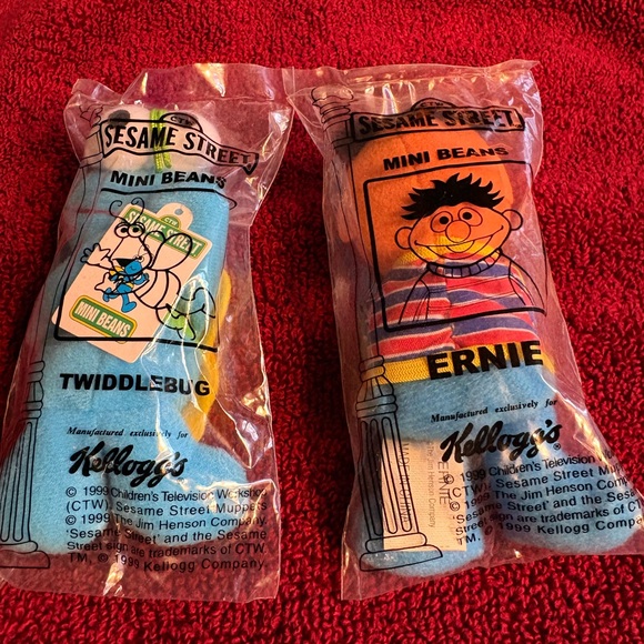 Sesame Street Other - NIP Vintage 1999 Kelloggs Sesame Street Mini Beans